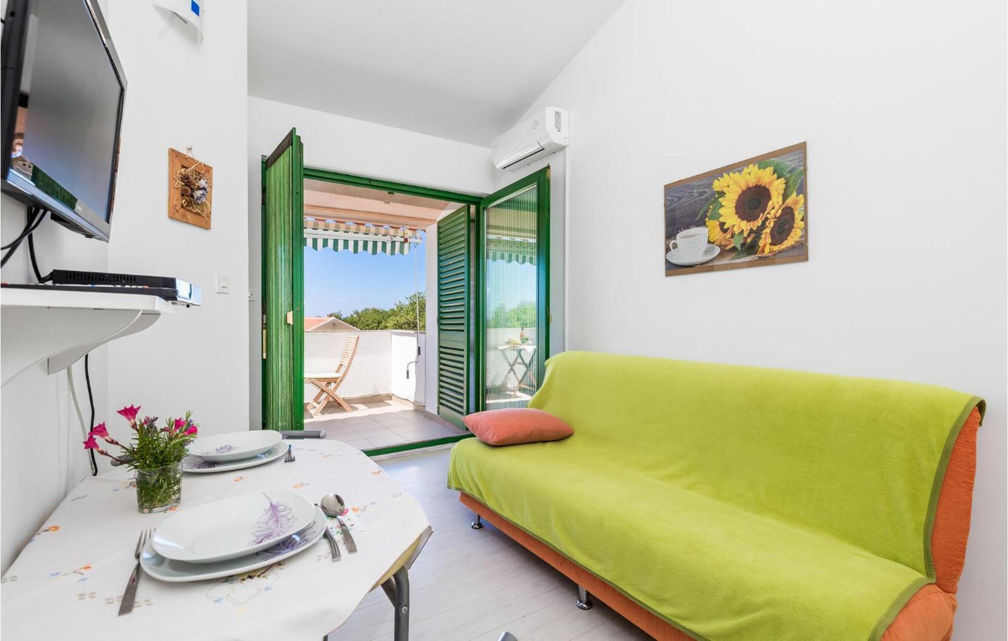 Beautiful Apartment In Potocnica With Wifi Borovici Exterior photo